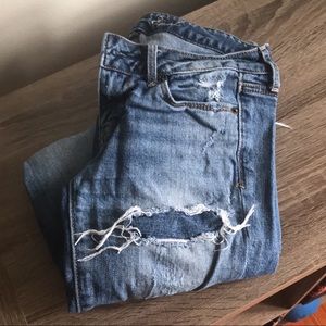 AE - Skinny Destroyed Medium Wash Jeans - 4 Long